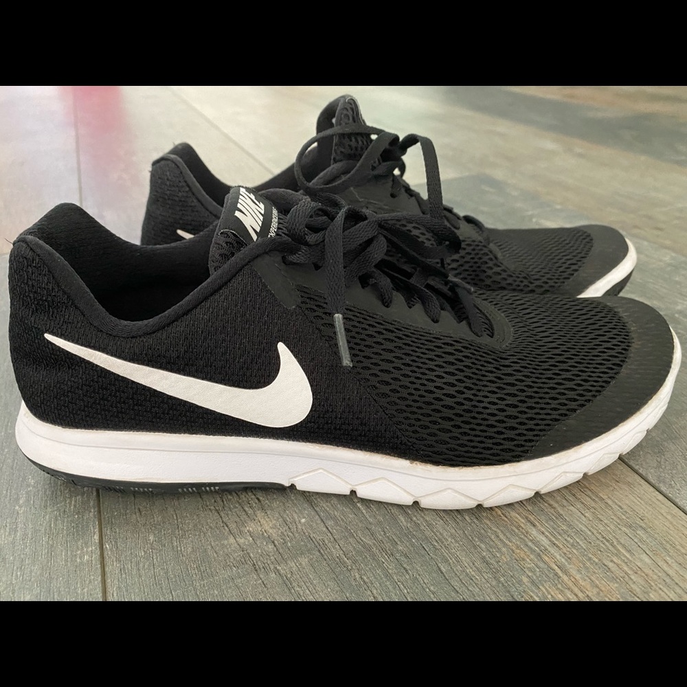 Nike Womens Flex Experience Shoes 10.5 EUC (Worn Twice)